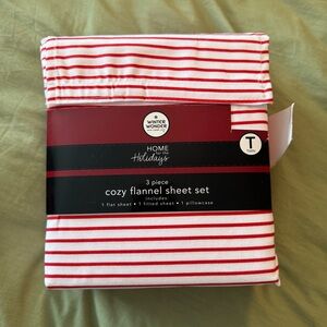 New 3 Piece Cozy Flannel Sheet Set Twin White Red Stripes